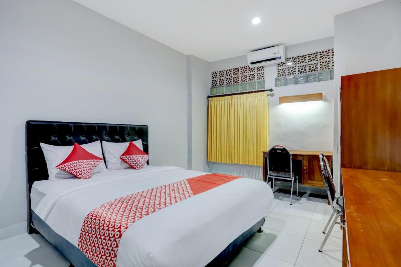 Oyo 90089 Hotel Satria Syariah เดนปาซาร์ ภายนอก รูปภาพ