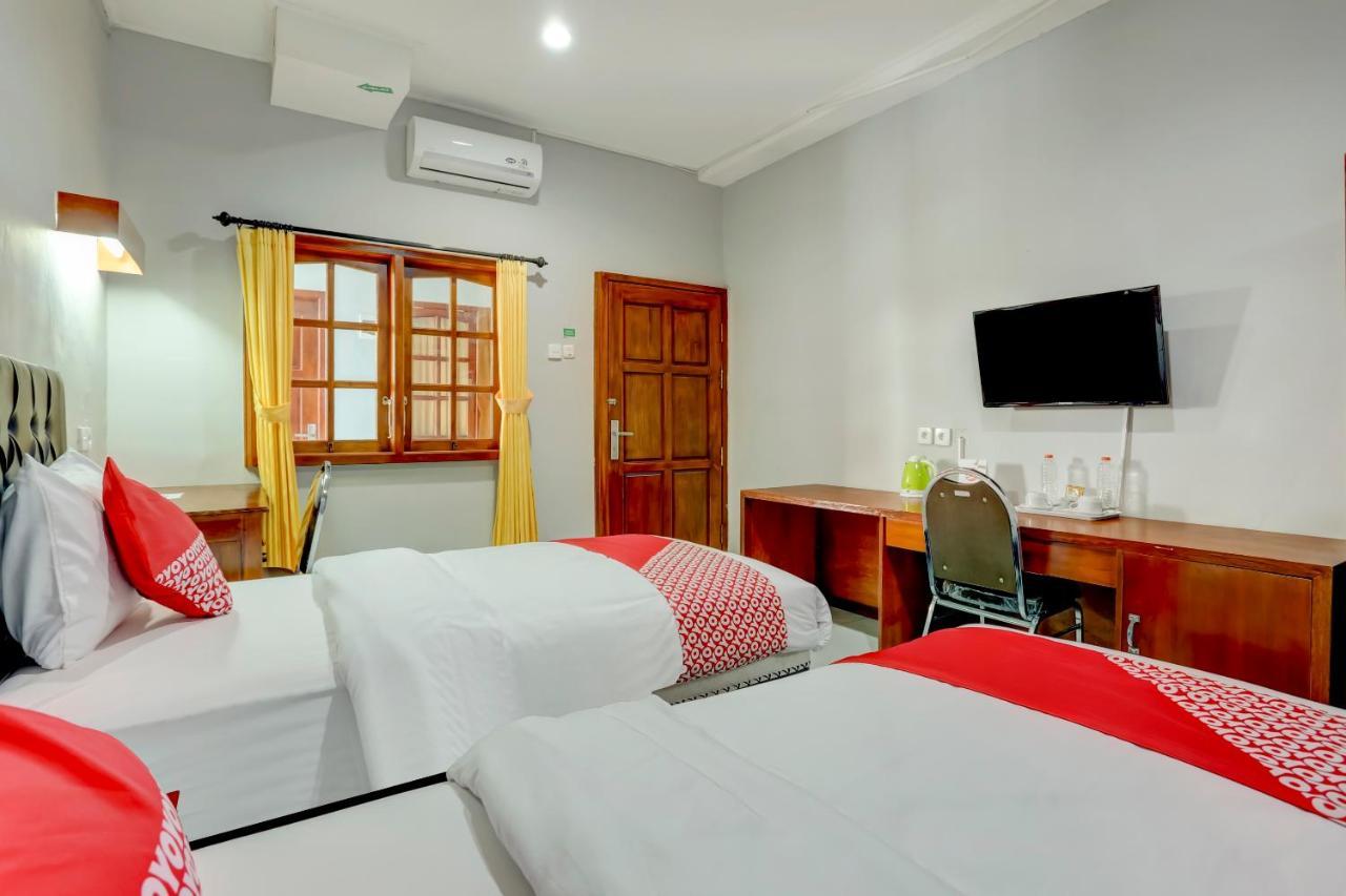 Oyo 90089 Hotel Satria Syariah เดนปาซาร์ ภายนอก รูปภาพ